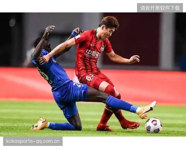 河南俱乐部前场高压掀起连环进攻